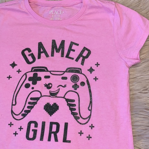 Gamer Girl 7/8 - Picture 2 of 5